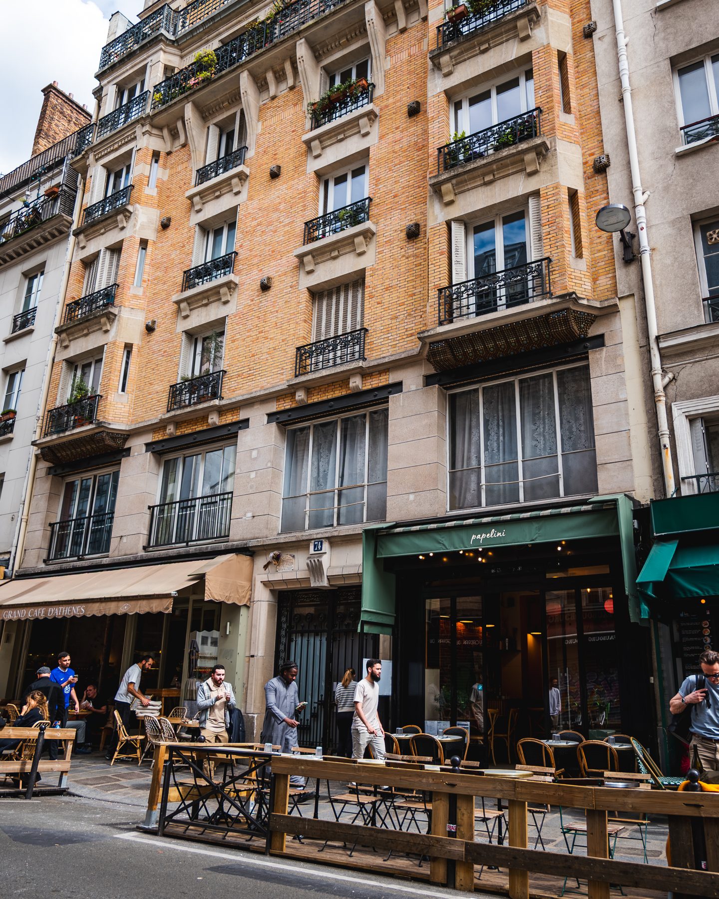 La terrasse sur le Faubourg